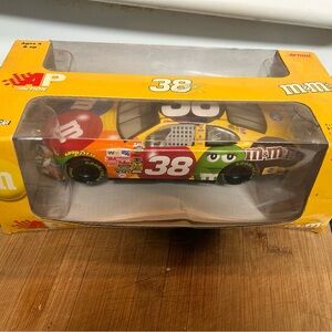 M&M'S Toy Car - Yellow and Green
